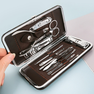 Kit de Manicure Portátil com Cortador de Unhas, Pinça e Tesour